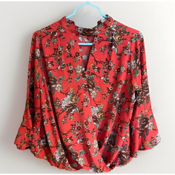 Monteau Los Angeles Women's MEDIUM Coral Red Floral Pullover Blouse Keyhole Boho - Picture 1 of 3